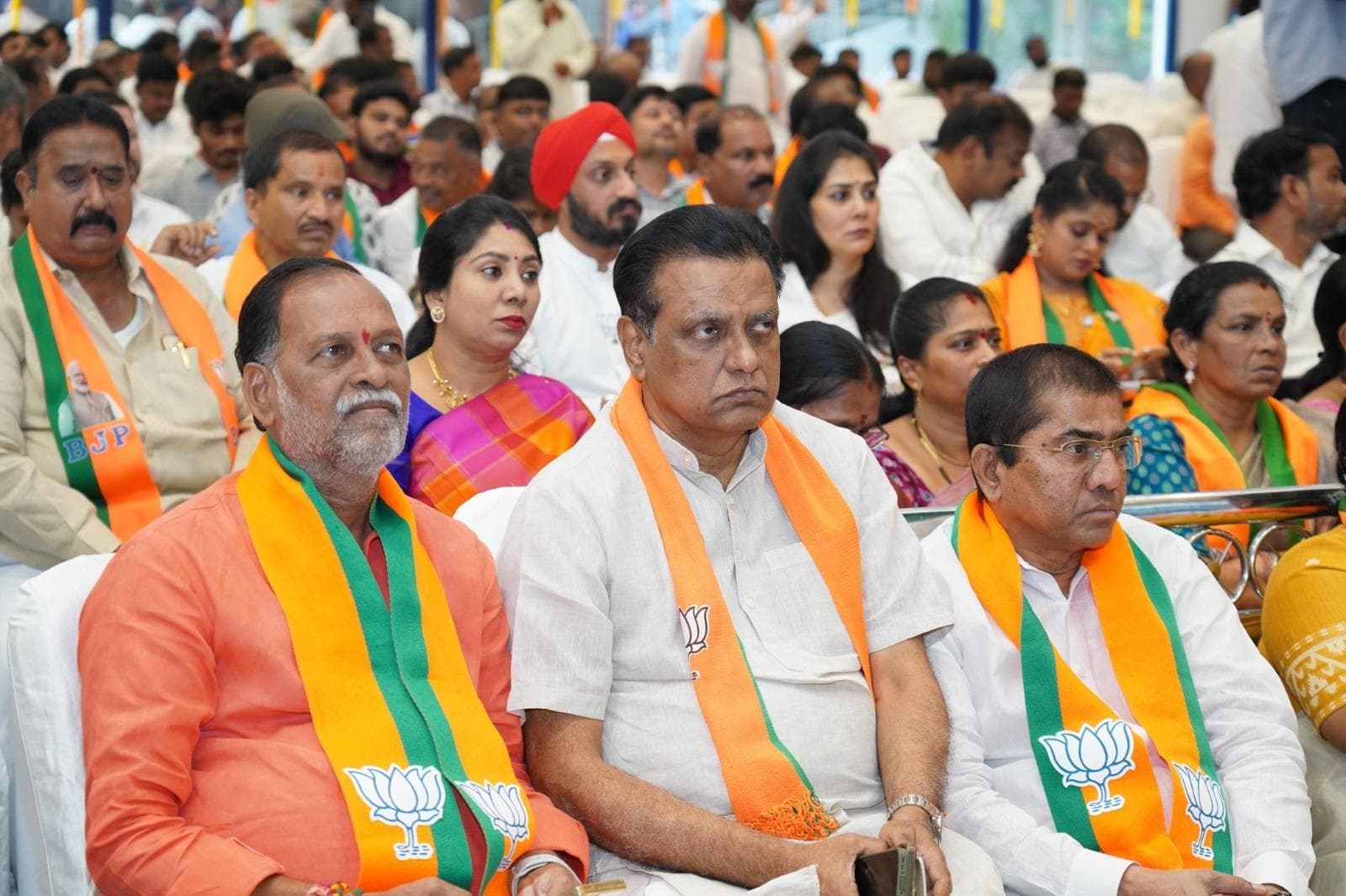 మీడియా గ్యాలరీ 6