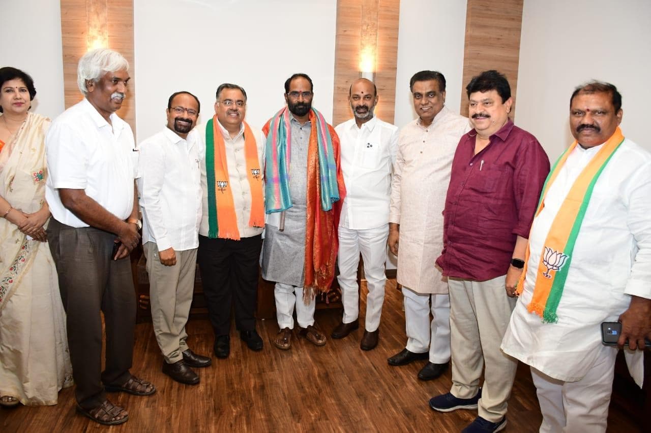 మీడియా గ్యాలరీ 7
